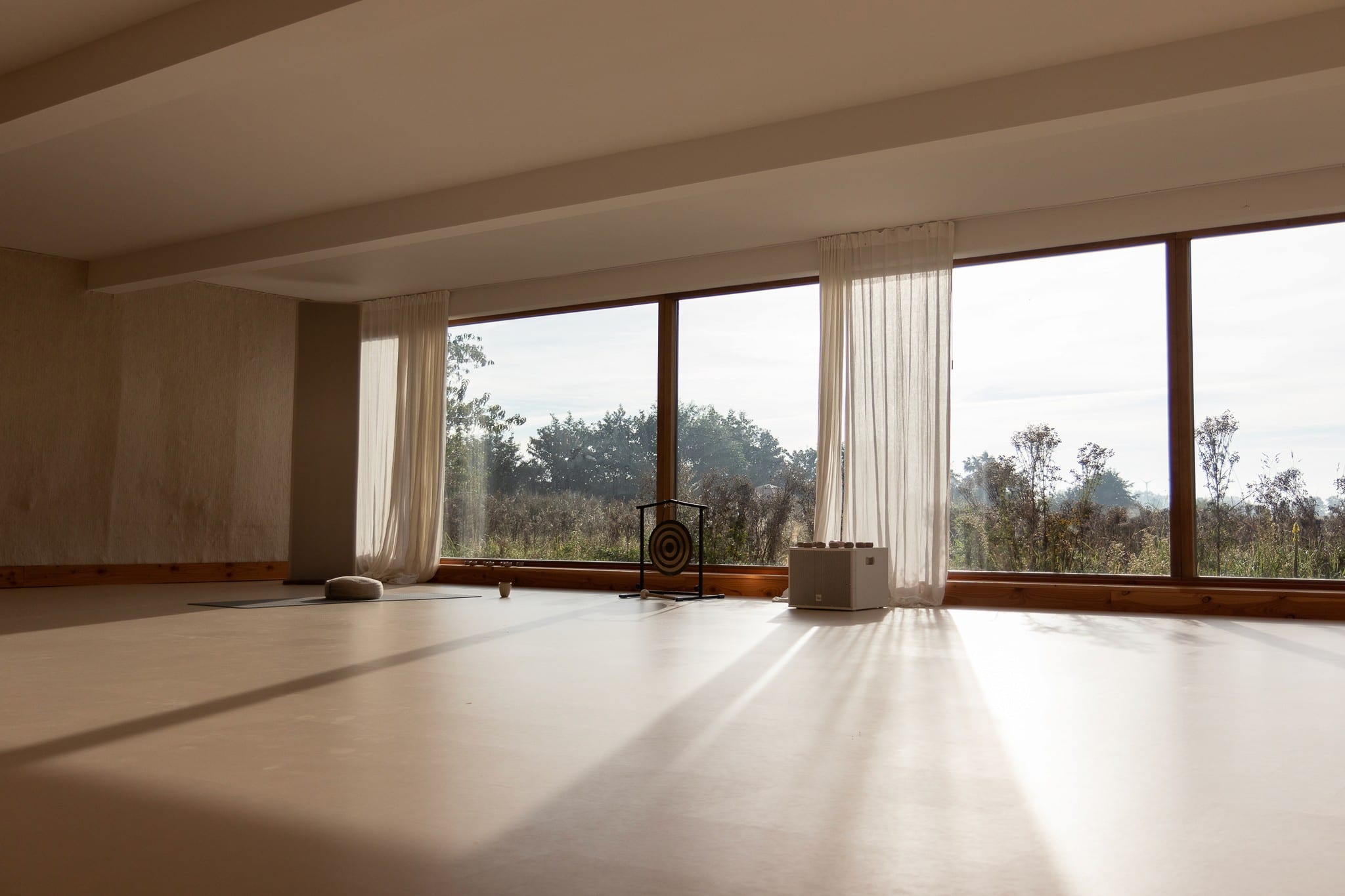 Glass-Walled Temple (06)