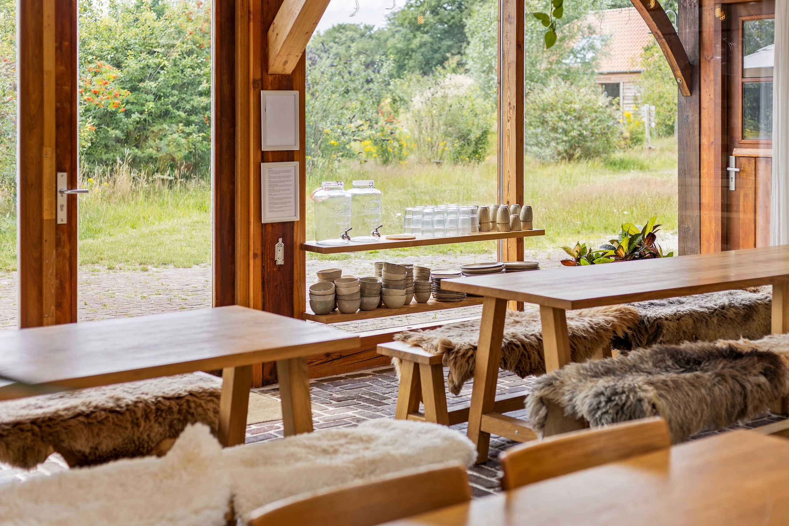WARM COMMUNAL KITCHEN AND DINING